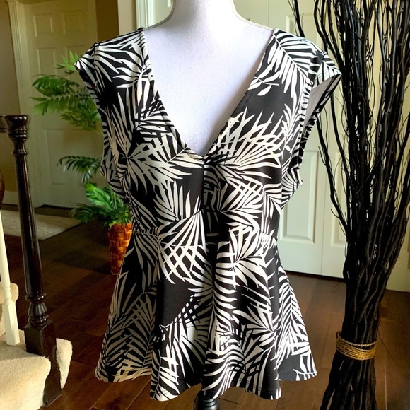 Black and white peplum print top - Picture 1 of 3